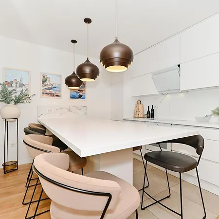 Sea Whisper 公寓 *