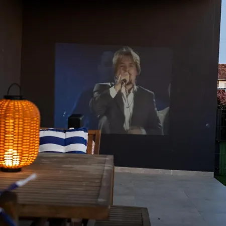 Sea Whisper 公寓 *